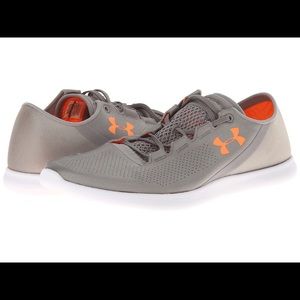 Under Armour Shoes - Excellent Condition Women’s UNDER ARMOUR Under Armour Shoes - Excellent Condition Women’s UNDER ARMOUR